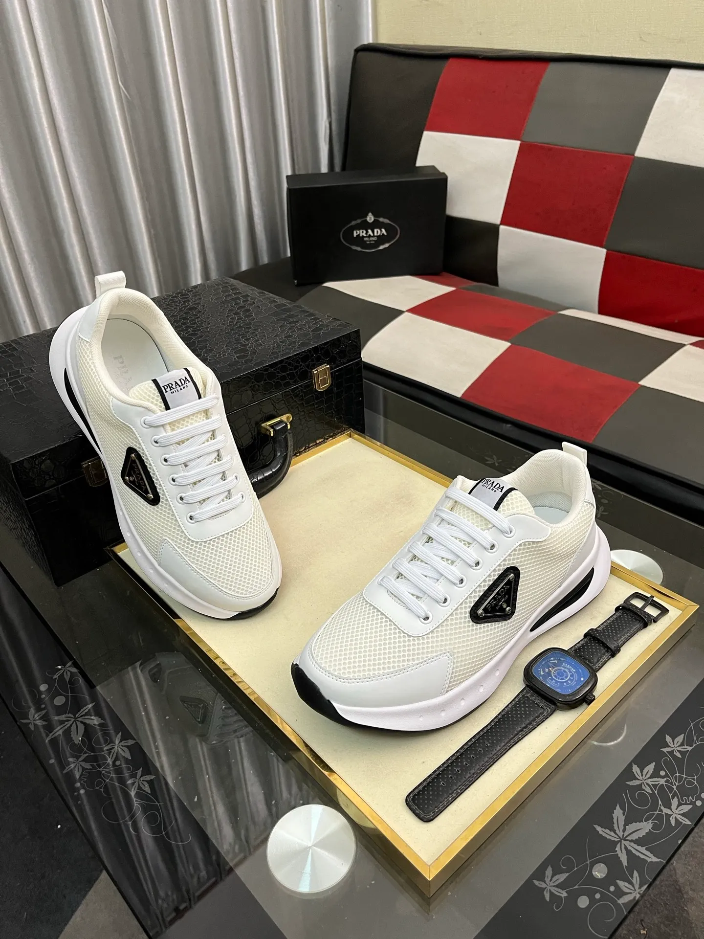 Men's shoes 💰440⌚️⌚️ PRADA [Prada] popular men's shoes, casual shoes and sports shoes! High-end quality 🍀 The upper is made of imported original cowhide 💥 cowhide lining; the original molded outsole. The style is upright and elegant, comfortable and versatile💪 Three quality guarantees Size number: 38-44, 4️⃣ colors available